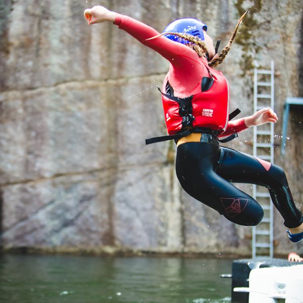 quarrysteer spin of pontoon.jpeg