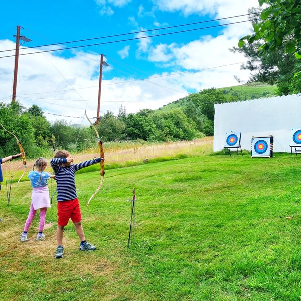 archery-group-2.jpg